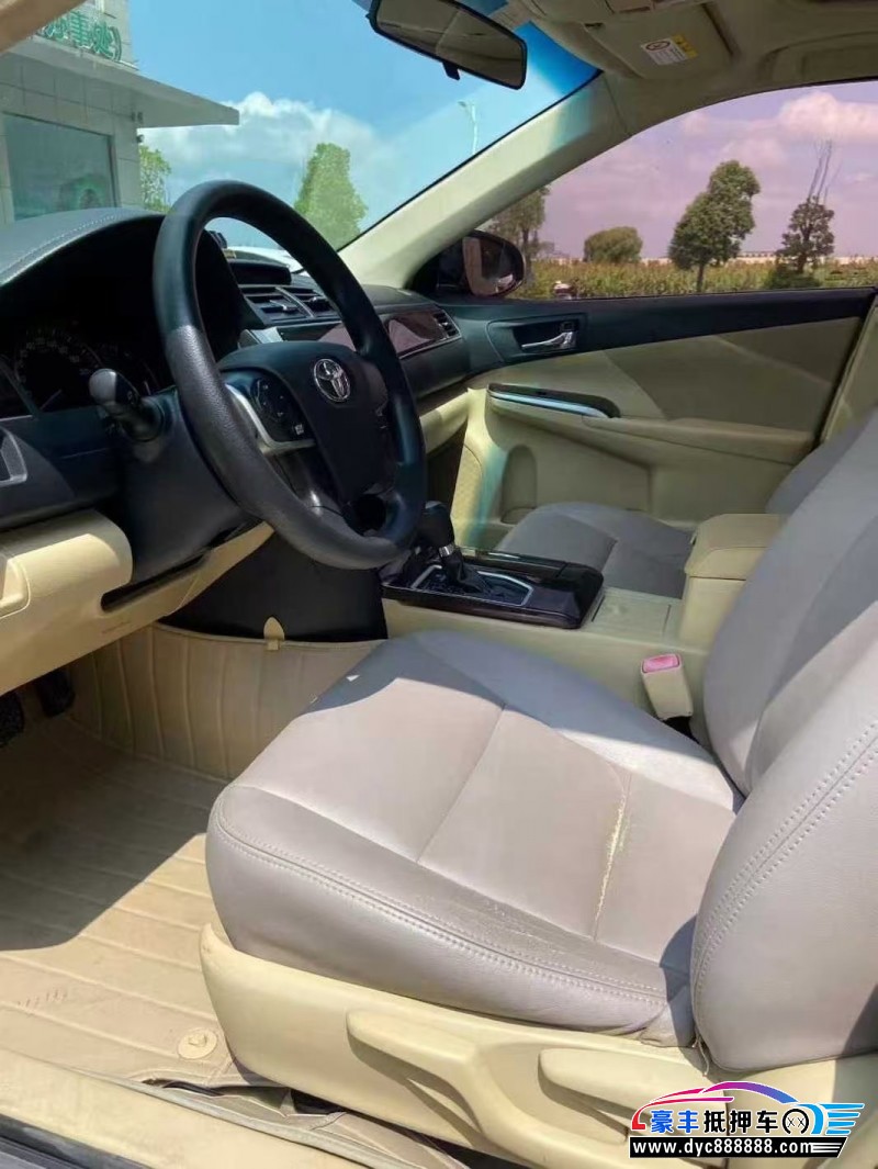 18年丰田凯美瑞轿车抵押车出售