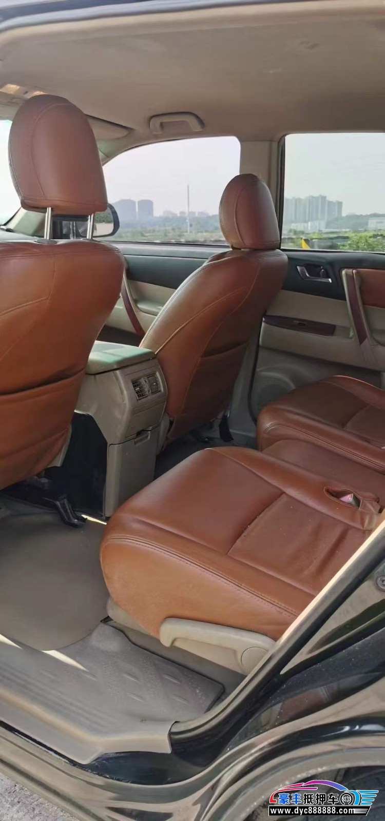 14年丰田汉兰达轿车抵押车出售