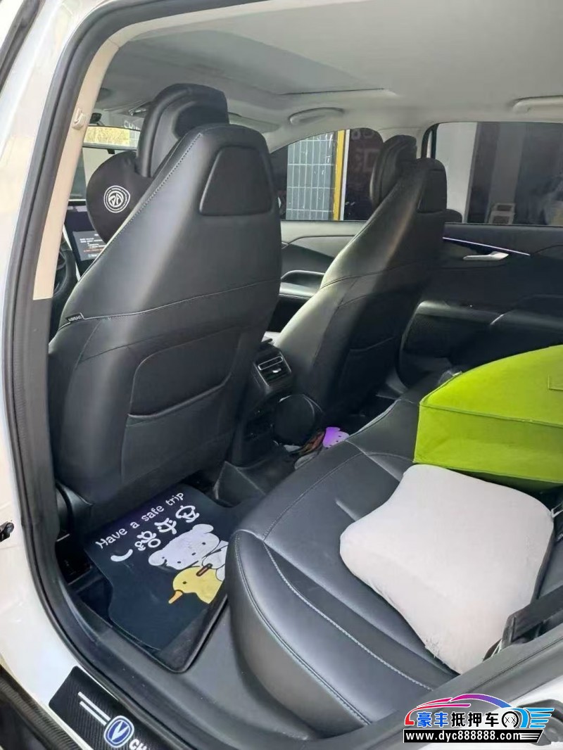 24年长安逸达轿车抵押车出售