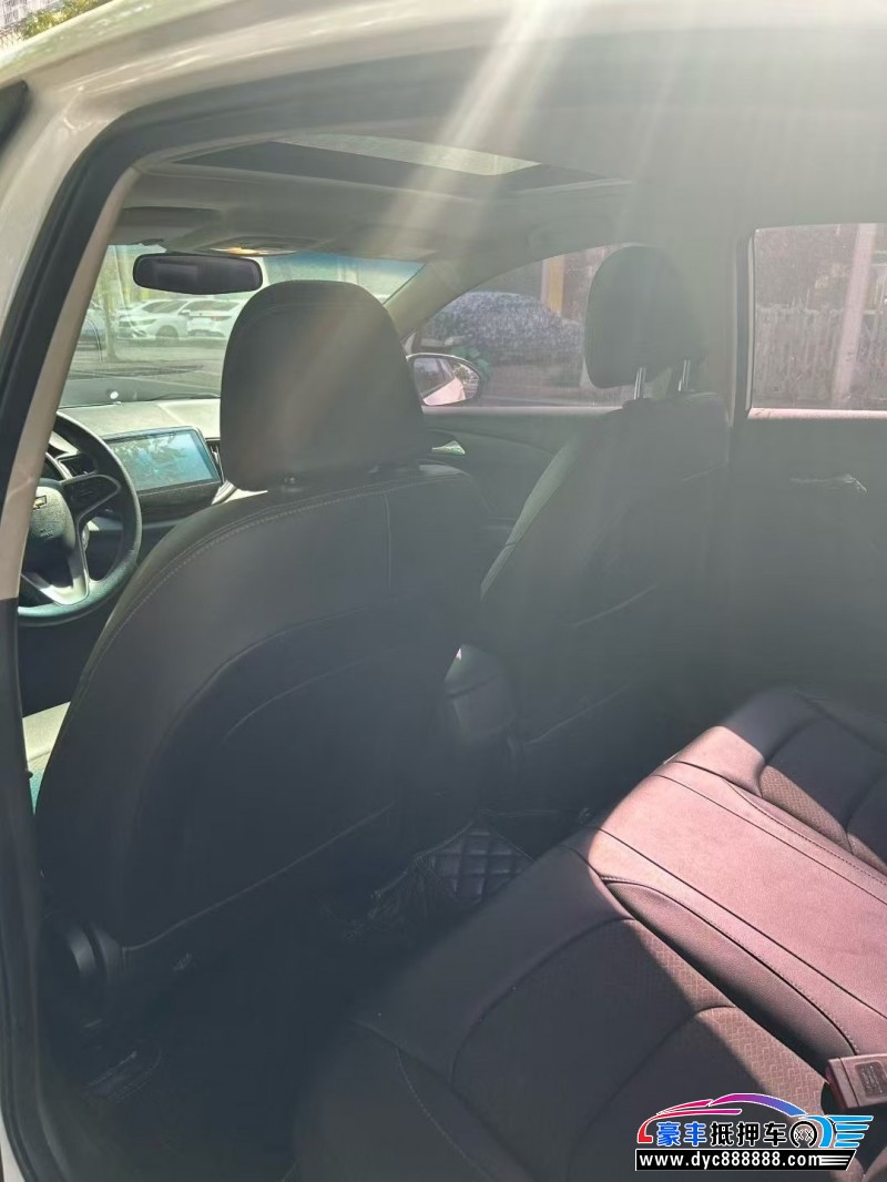 18年雪佛兰科沃兹轿车抵押车出售