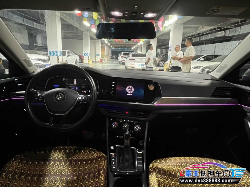 21年大众速腾轿车抵押车出售