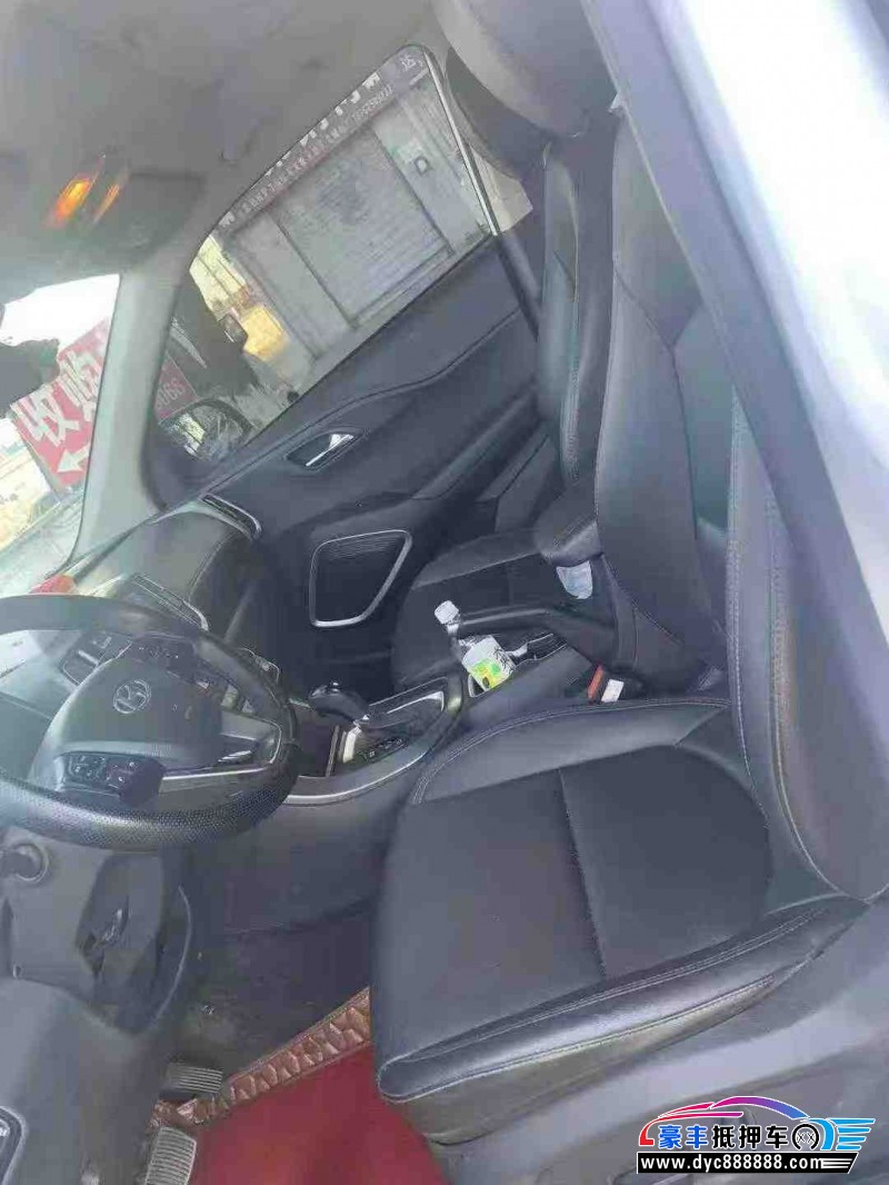 19年现代ix35轿车抵押车出售