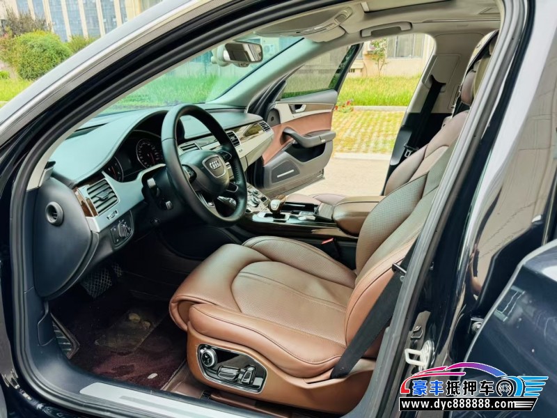 15年奥迪A8L轿车抵押车出售