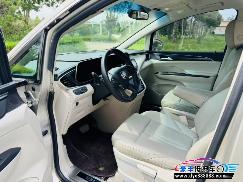 20年别克GL8轿车抵押车出售