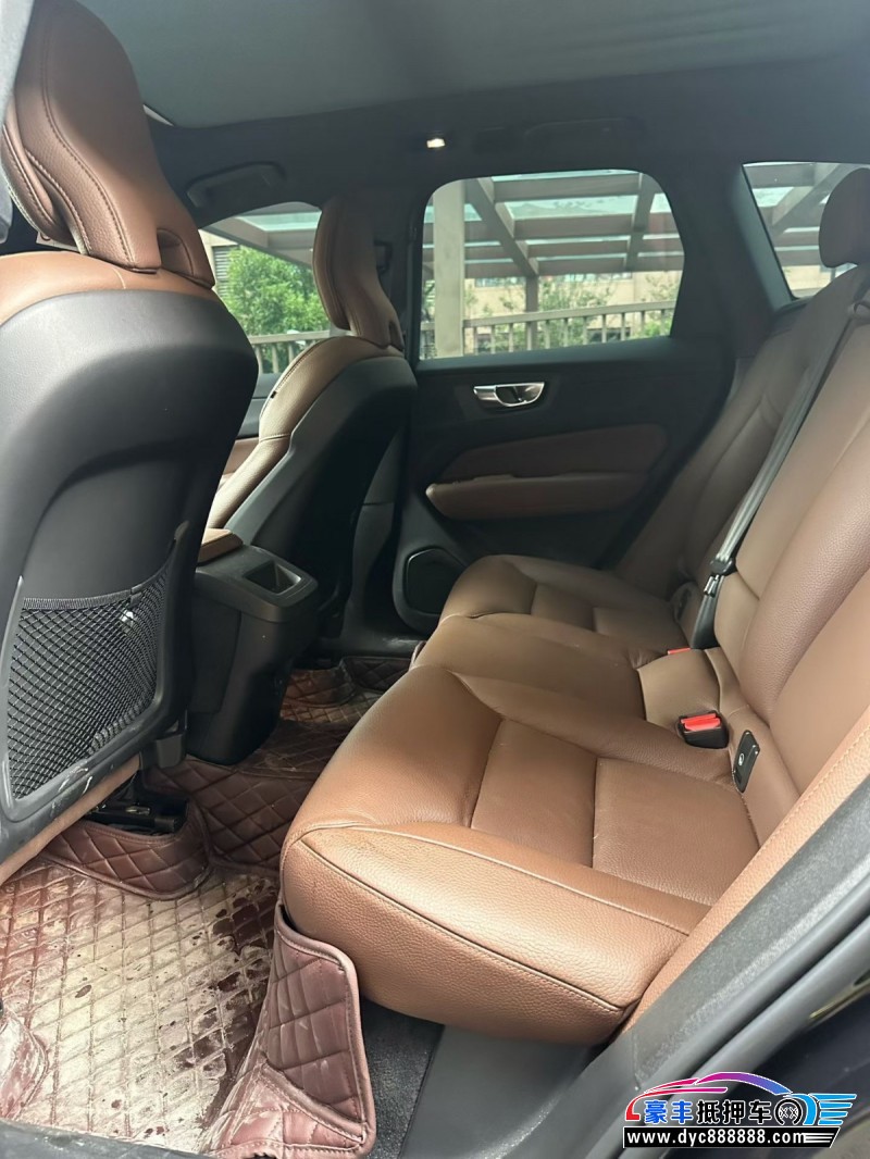 24年沃尔沃XC60轿车抵押车出售