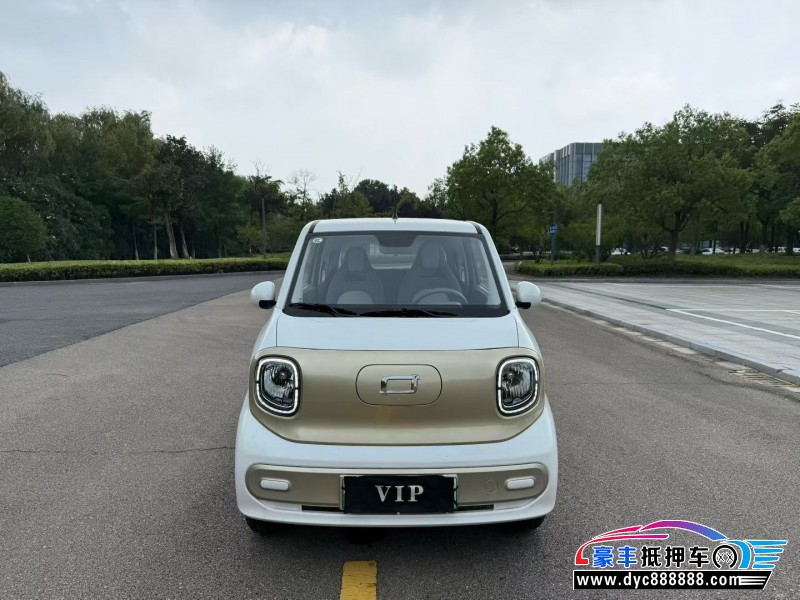 25年奔腾小马轿车抵押车出售