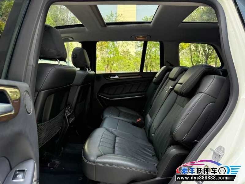 13年奔驰GL轿车抵押车出售