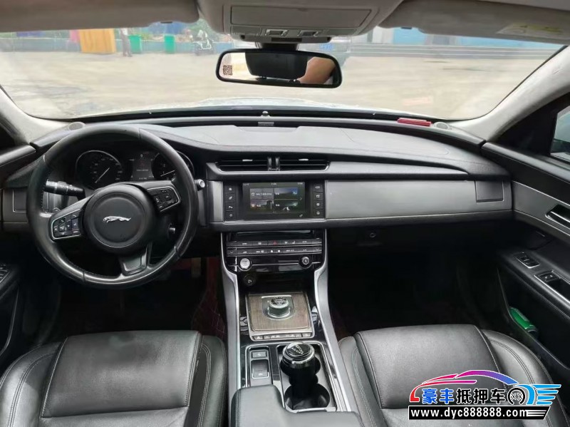 17年捷豹XFL轿车抵押车出售