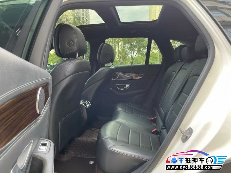 18年奔驰GLC轿车抵押车出售