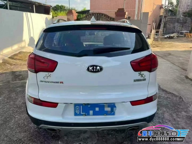 15年起亚智跑轿车抵押车出售