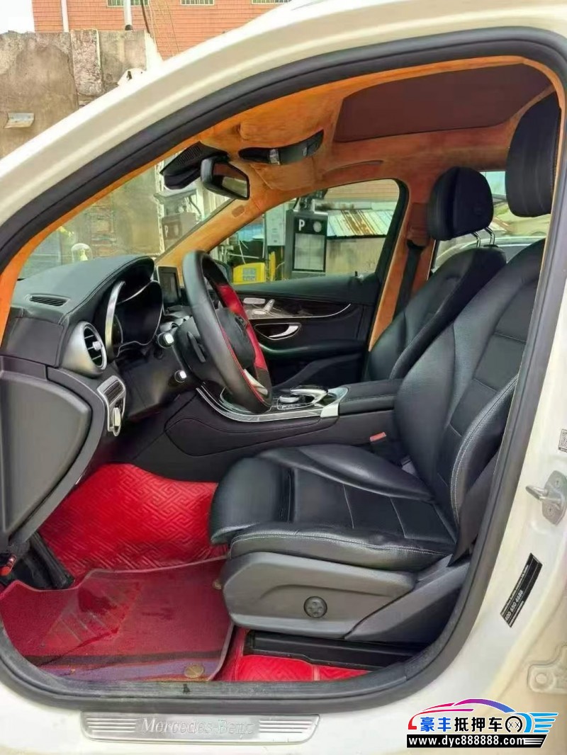 19年奔驰GLC轿车抵押车出售