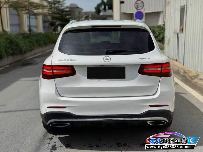 19年奔驰GLC轿车抵押车出售