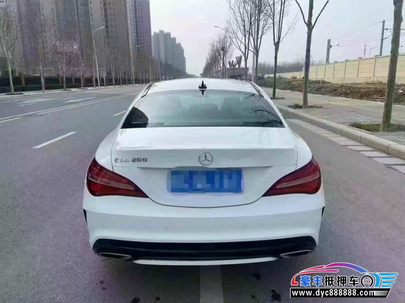 18年奔驰CLA轿车抵押车出售