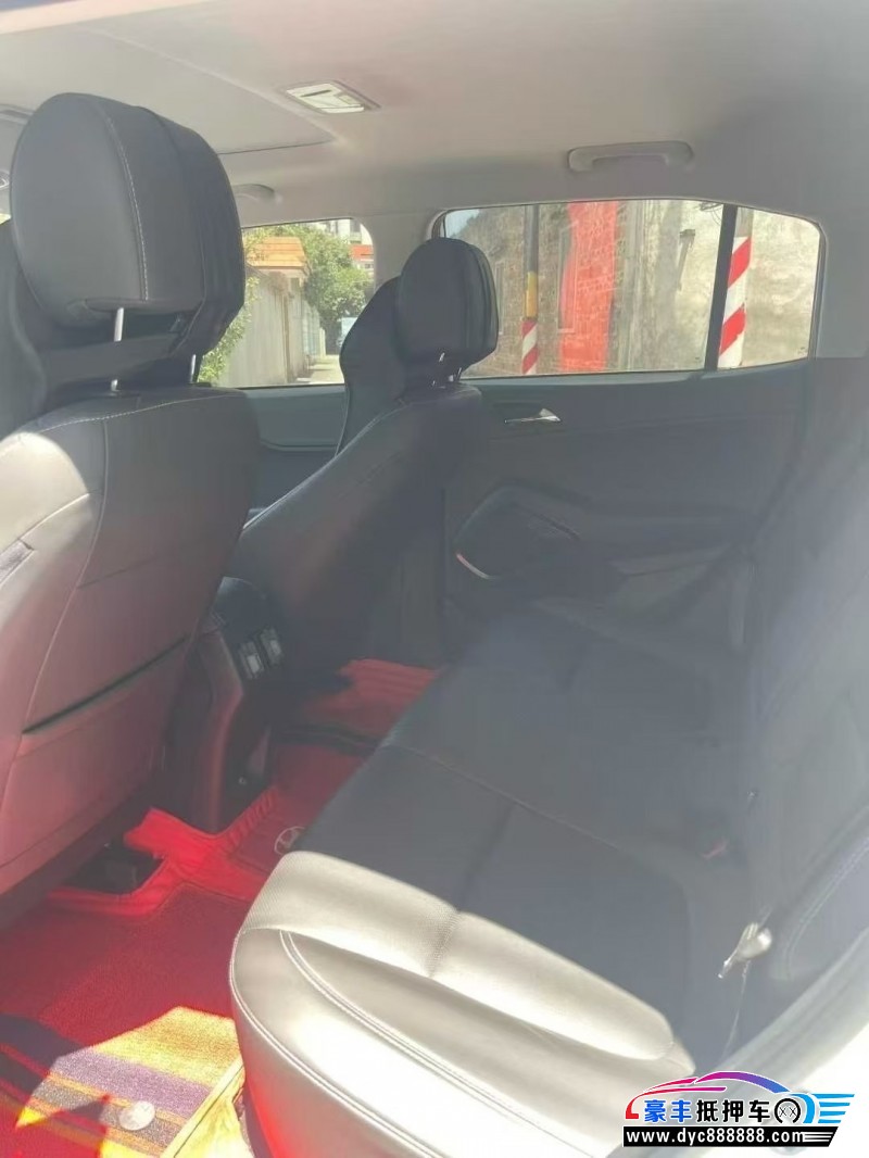 23年现代ix35轿车抵押车出售