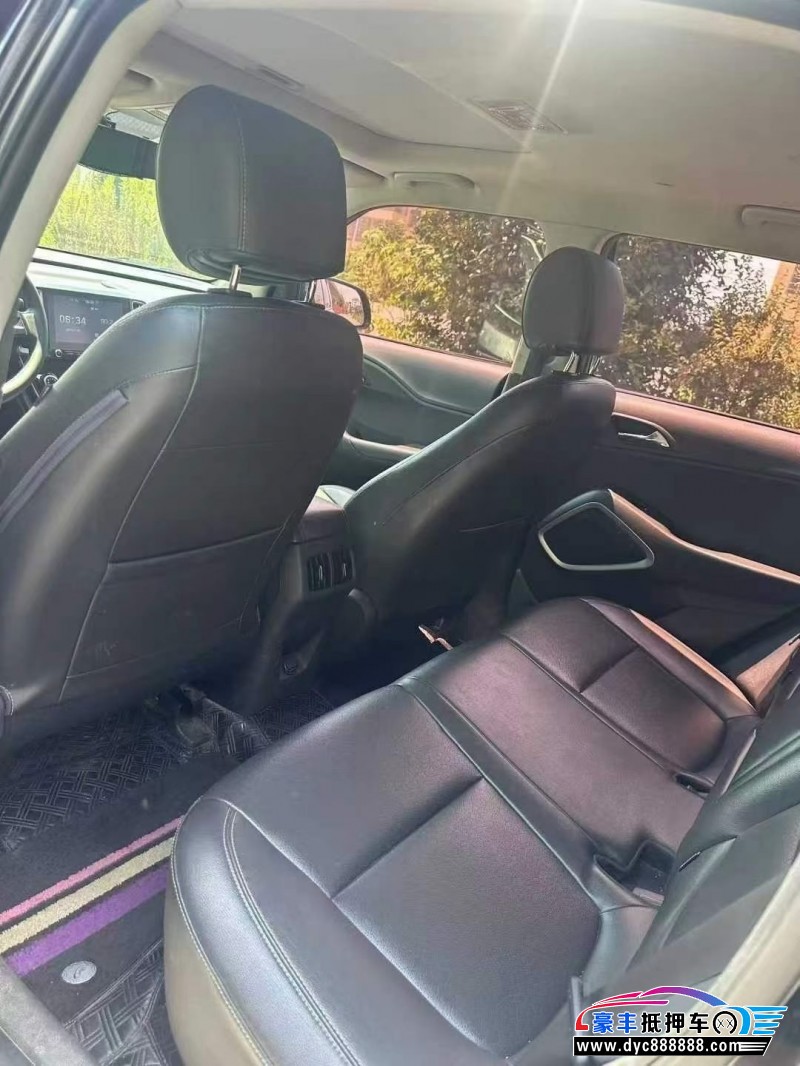 19年现代ix35轿车抵押车出售