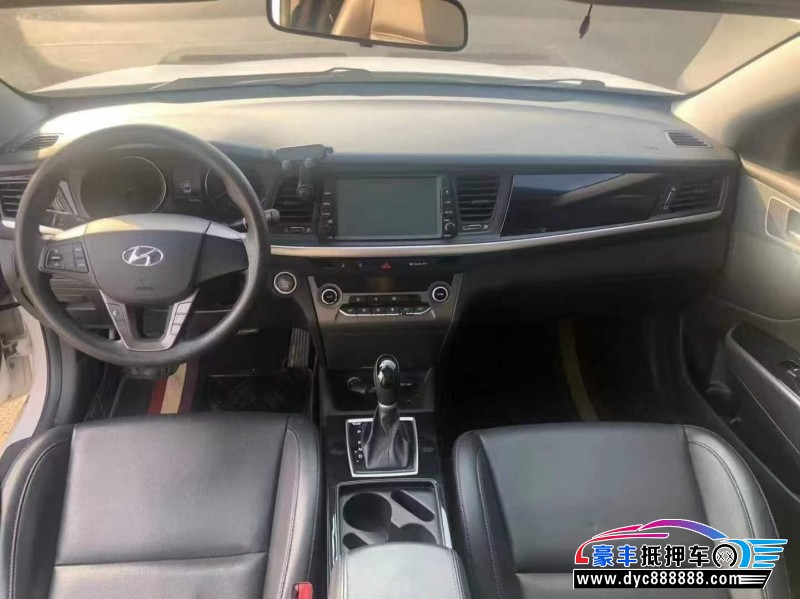 18年现代名图轿车抵押车出售