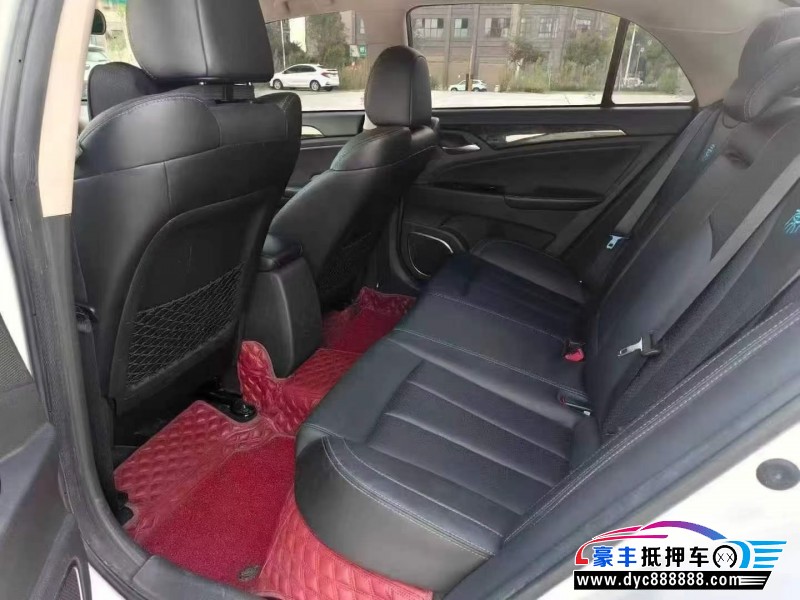 18年比亚迪秦轿车抵押车出售