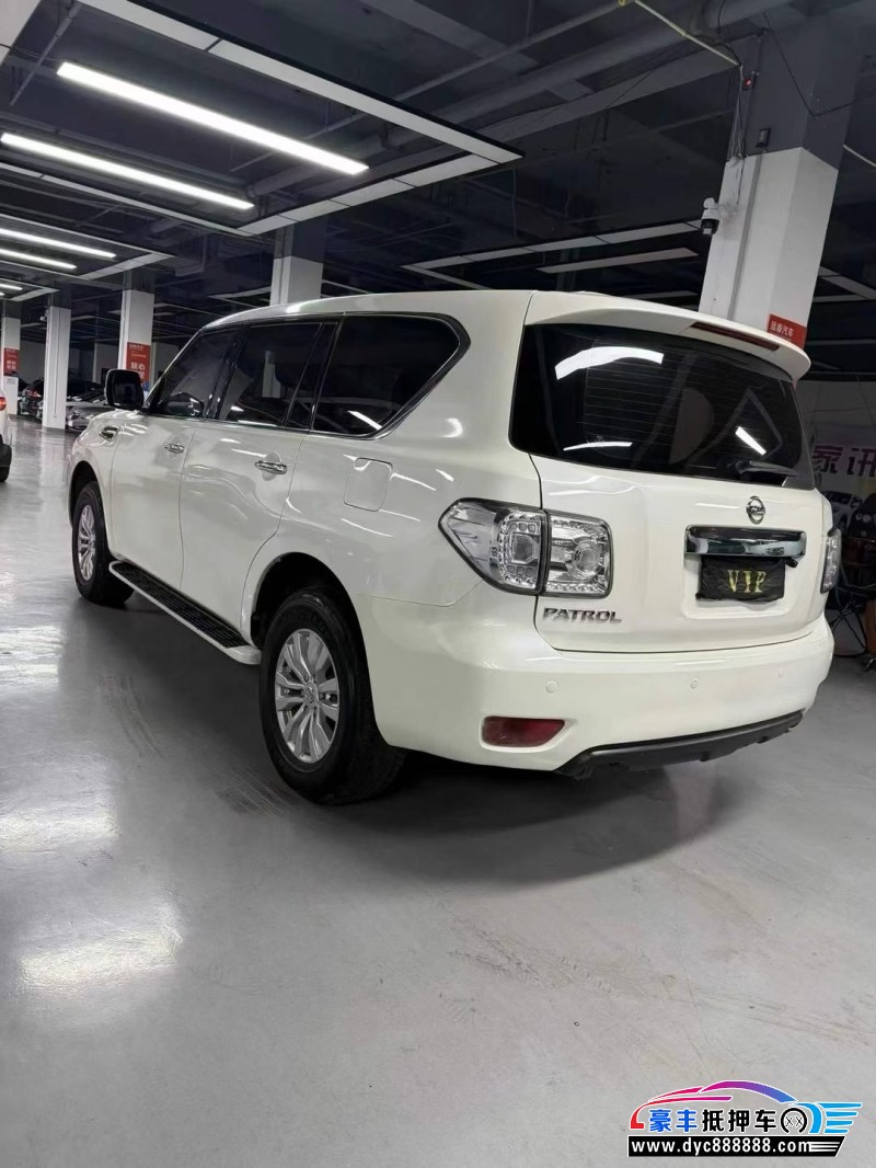 19年日产途乐轿车抵押车出售