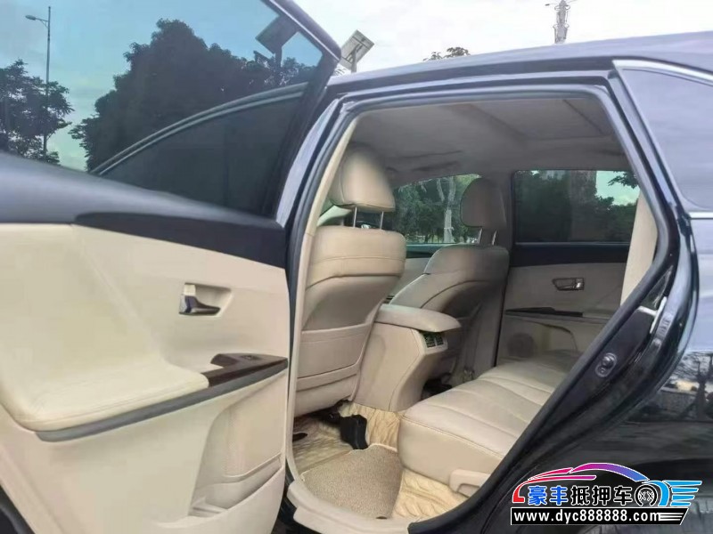 15年丰田威飒轿车抵押车出售