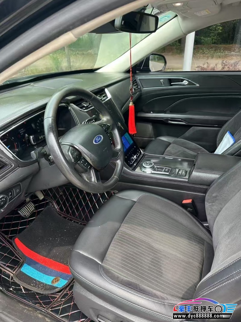 20年福特金牛座轿车抵押车出售