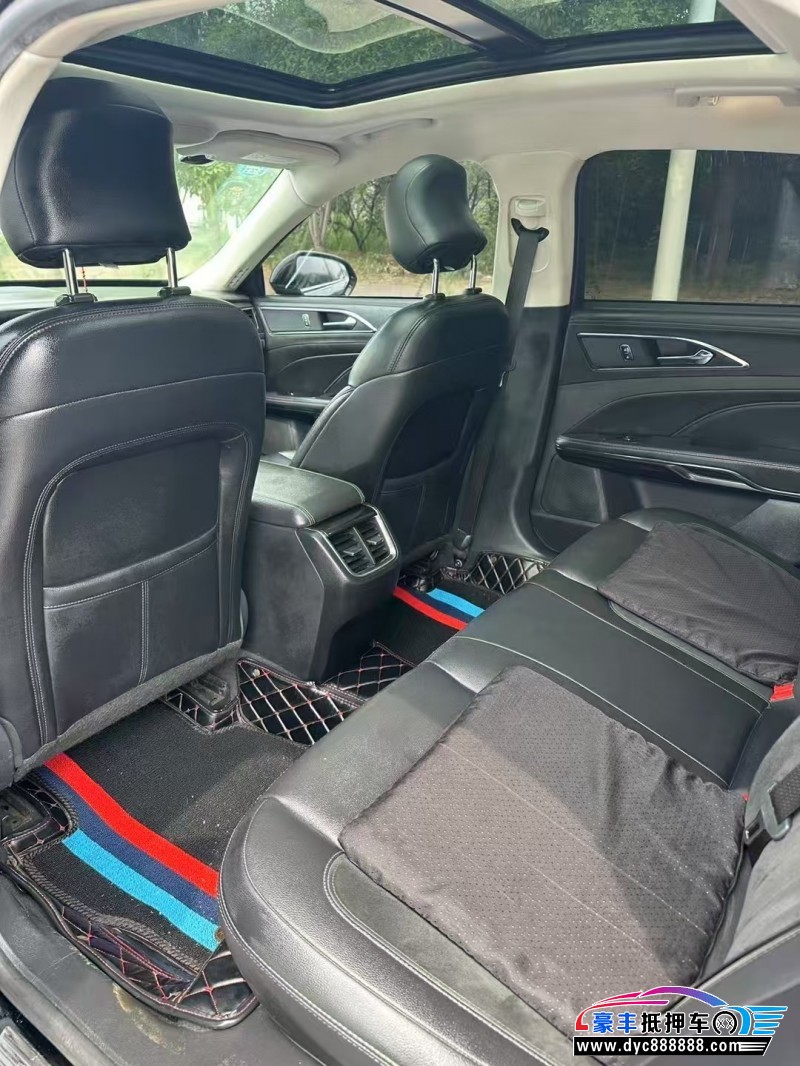 20年福特金牛座轿车抵押车出售