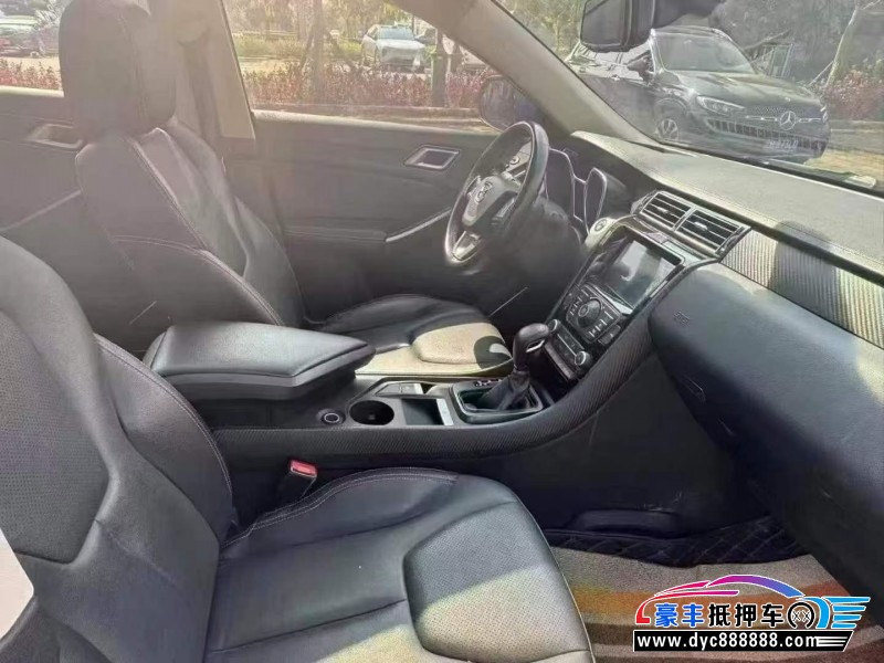 18年江铃驭胜330轿车抵押车出售