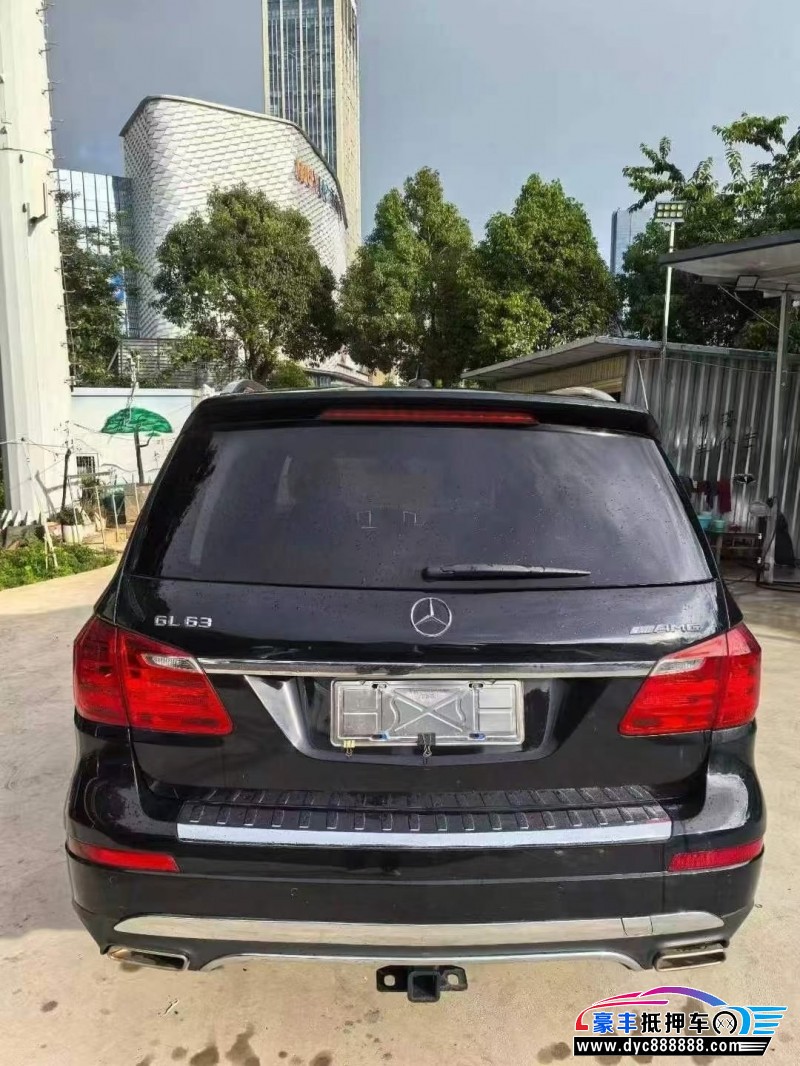 20年奔驰GL轿车抵押车出售