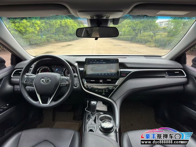 22年丰田凯美瑞轿车抵押车出售