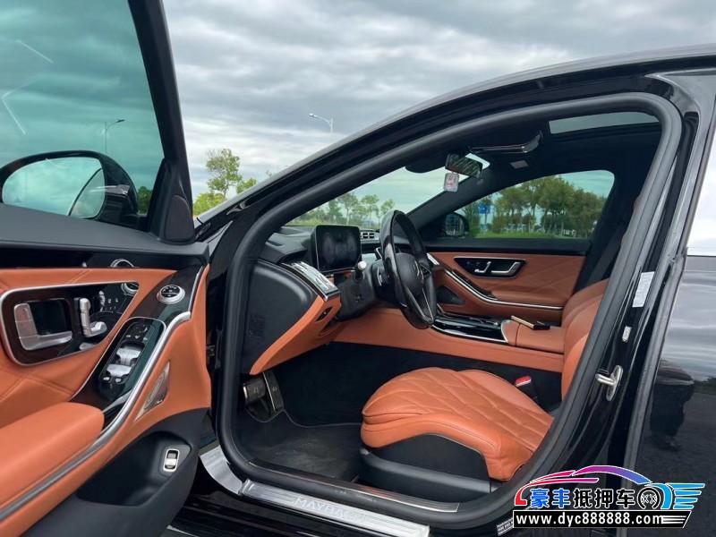 24年奔驰迈巴赫S级轿车抵押车出售