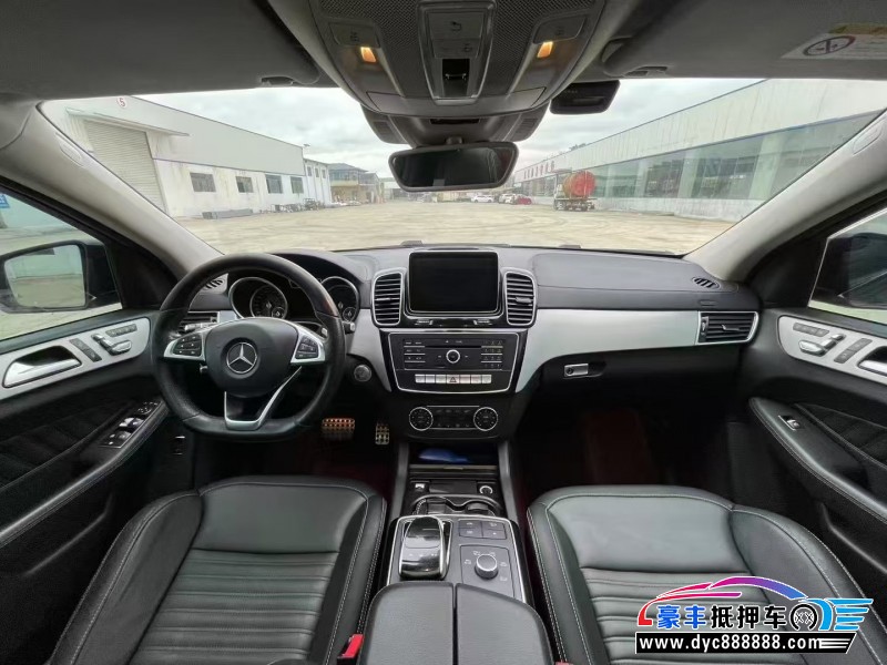 16年奔驰GLE轿车抵押车出售