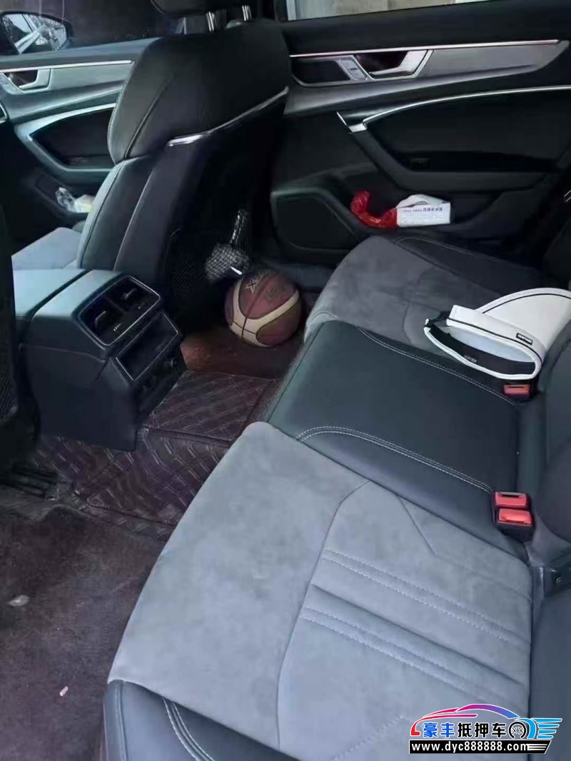 24年奥迪A6轿车抵押车出售