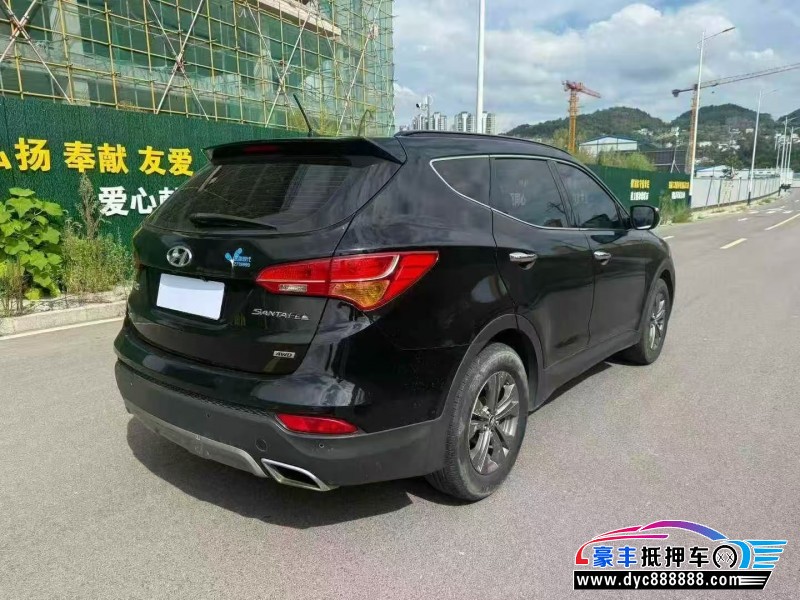 13年现代新胜达轿车抵押车出售