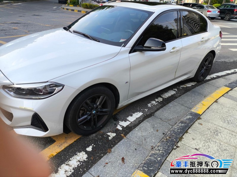 24年宝马1系轿车抵押车出售