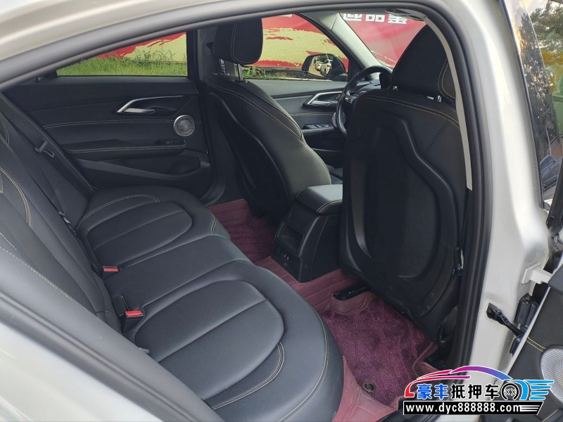 24年宝马1系轿车抵押车出售