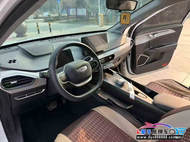 24年吉利几何轿车抵押车出售