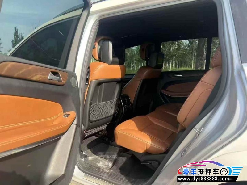 18年奔驰GLS轿车抵押车出售