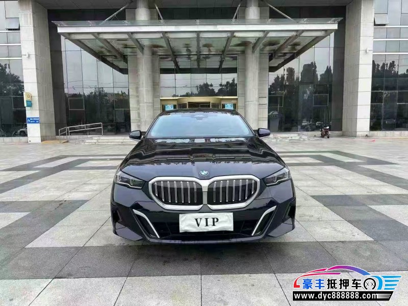 25年宝马5系轿车抵押车出售