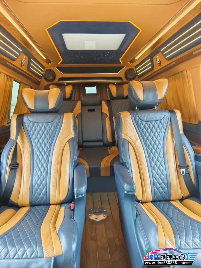 19年奔驰V轿车抵押车出售