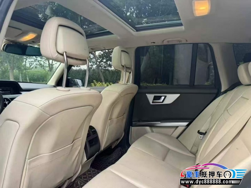 13年奔驰GLK轿车抵押车出售