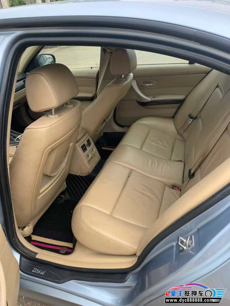 10年宝马3系轿车抵押车出售