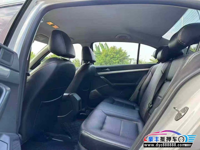 17年大众朗逸轿车抵押车出售