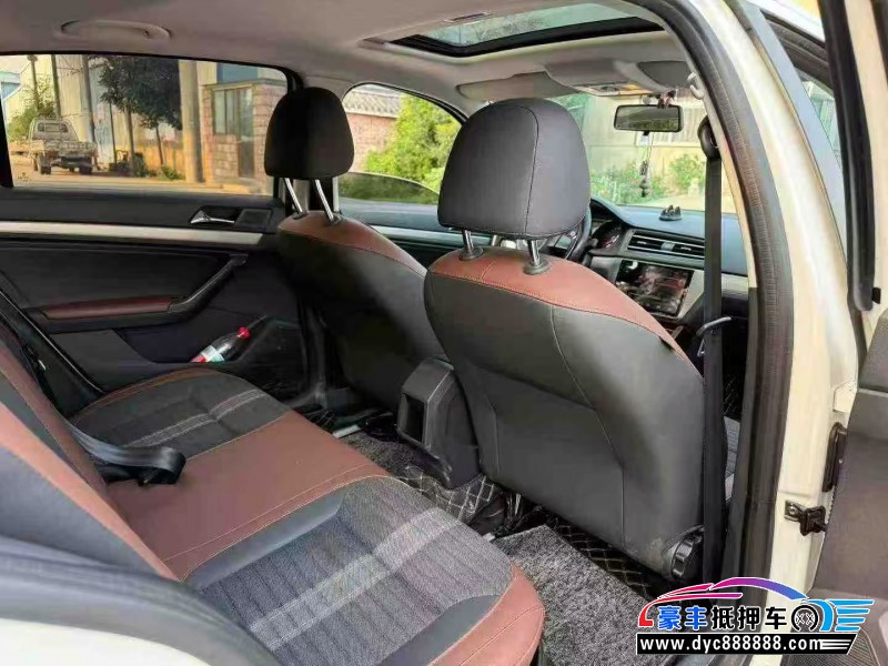 20年大众朗逸轿车抵押车出售