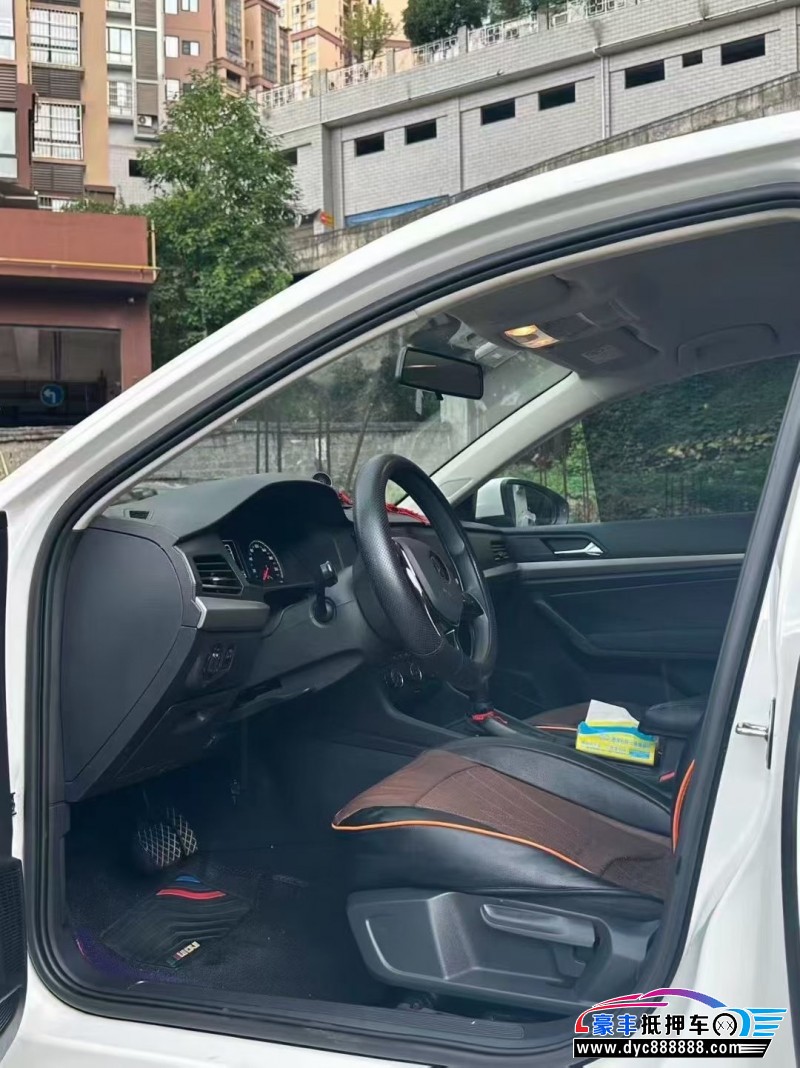 21年大众朗逸轿车抵押车出售