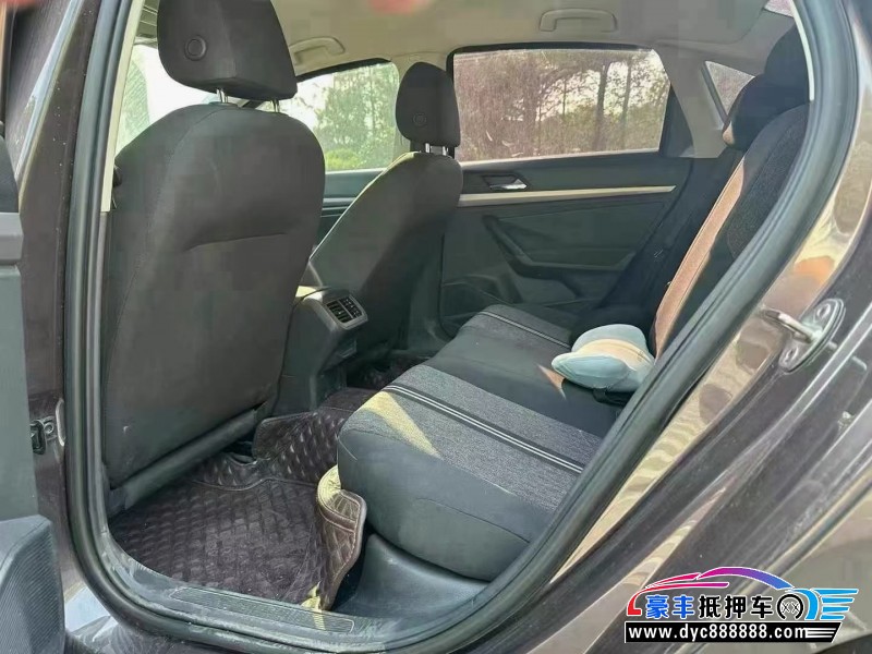 20年大众朗逸轿车抵押车出售