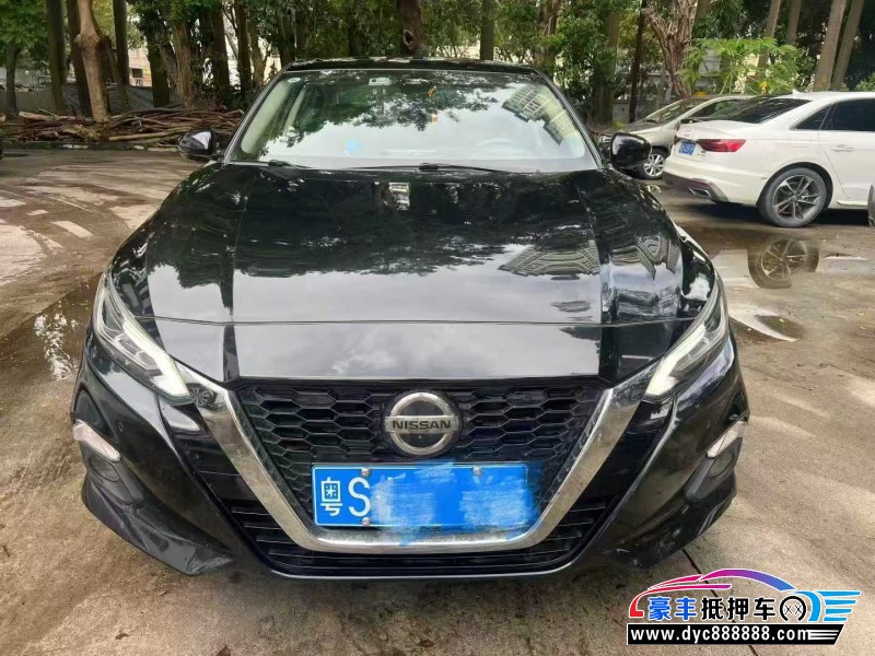 20年日产天籁轿车抵押车出售