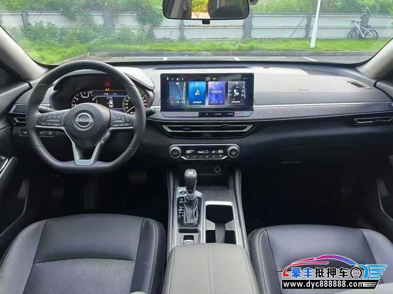 23年日产天籁轿车抵押车出售