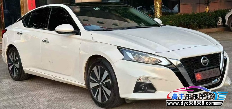 22年日产天籁轿车抵押车出售
