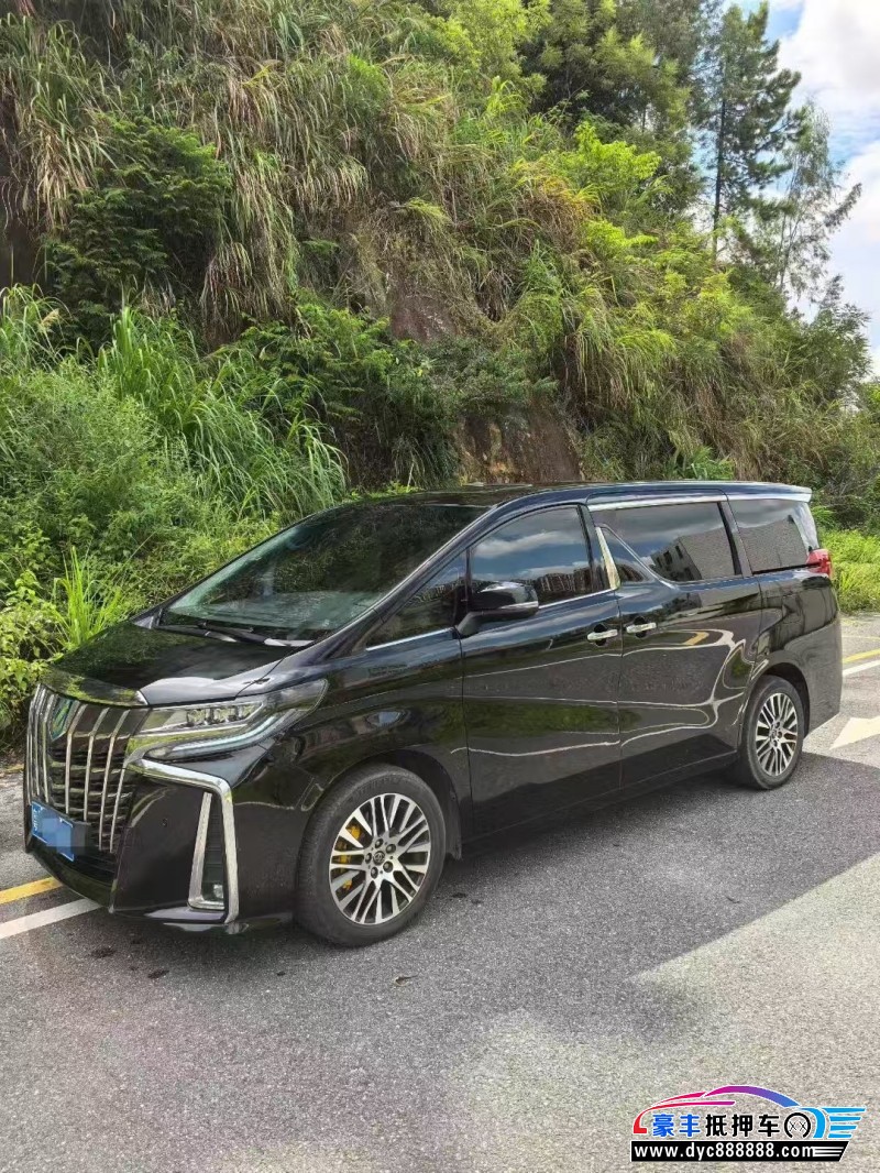 17年丰田埃尔法轿车抵押车出售