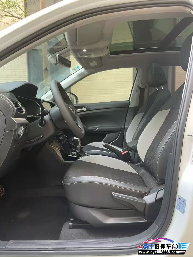 20年大众探影轿车抵押车出售