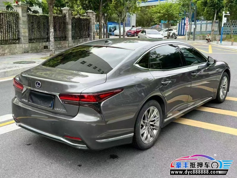 22年雷克萨斯LS轿车抵押车出售